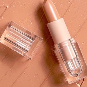 KKW Cream Lipstick: Color 2.5